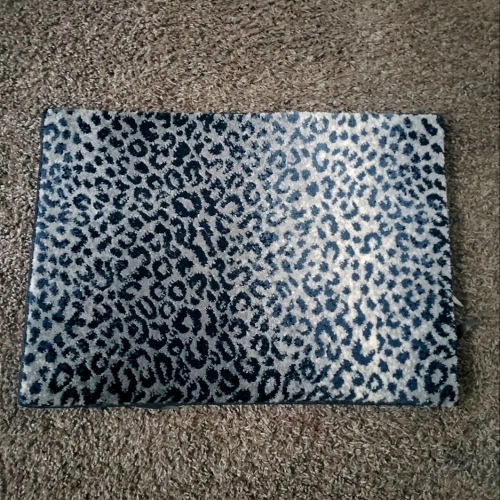 Bathroom mat